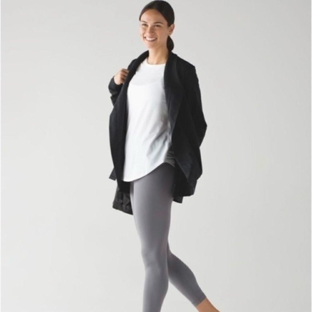 Lululemon Black Belle Wrap Cardigan Sweatshirt - Picture 2 of 16